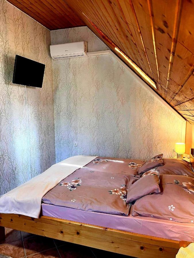 Dora Studio Apartmanok Zalakaros Extérieur photo