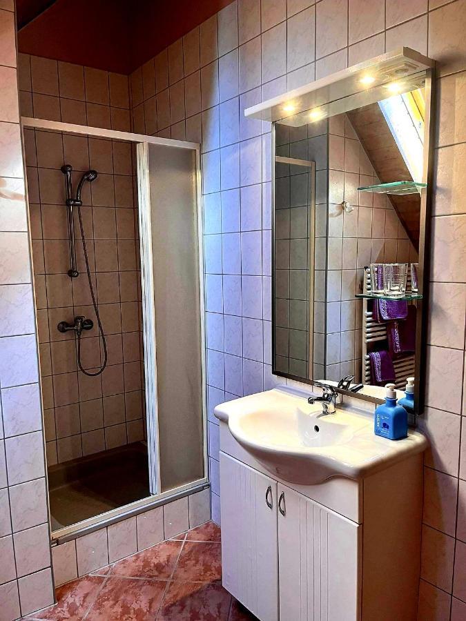 Dora Studio Apartmanok Zalakaros Extérieur photo