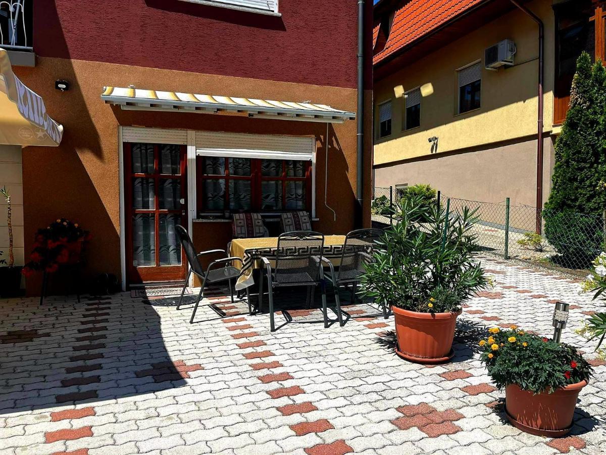 Dora Studio Apartmanok Zalakaros Extérieur photo