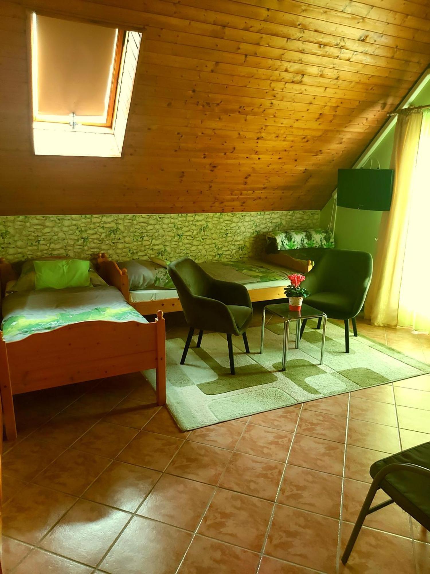 Dora Studio Apartmanok Zalakaros Extérieur photo
