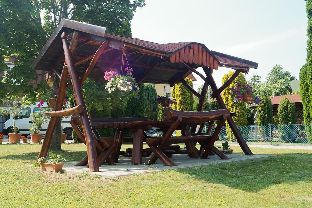 Dora Studio Apartmanok Zalakaros Extérieur photo